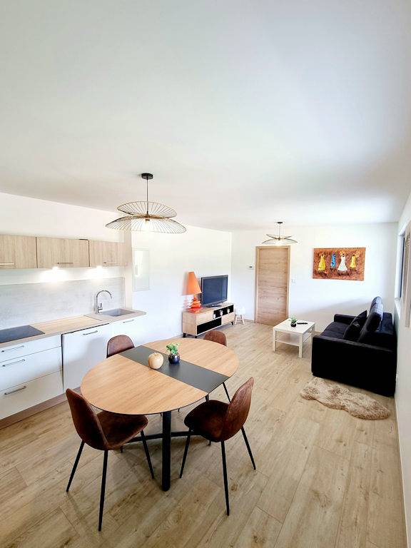 Appartement entier, Gîte "Au Doubs Moment", vue exceptionnelle et panoramique in Arçon, Jura Francais