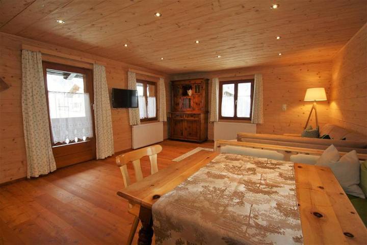 Gîte pour 5 personnes, avec jardin et balcon dans Partenen - 3