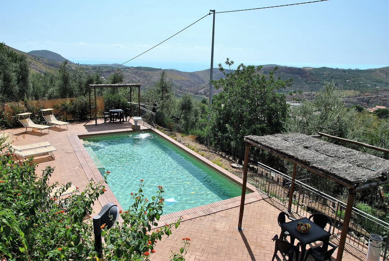 Villa bifamiliare Panorama per 6 persone, con piscina in Itri, Provincia di Latina
