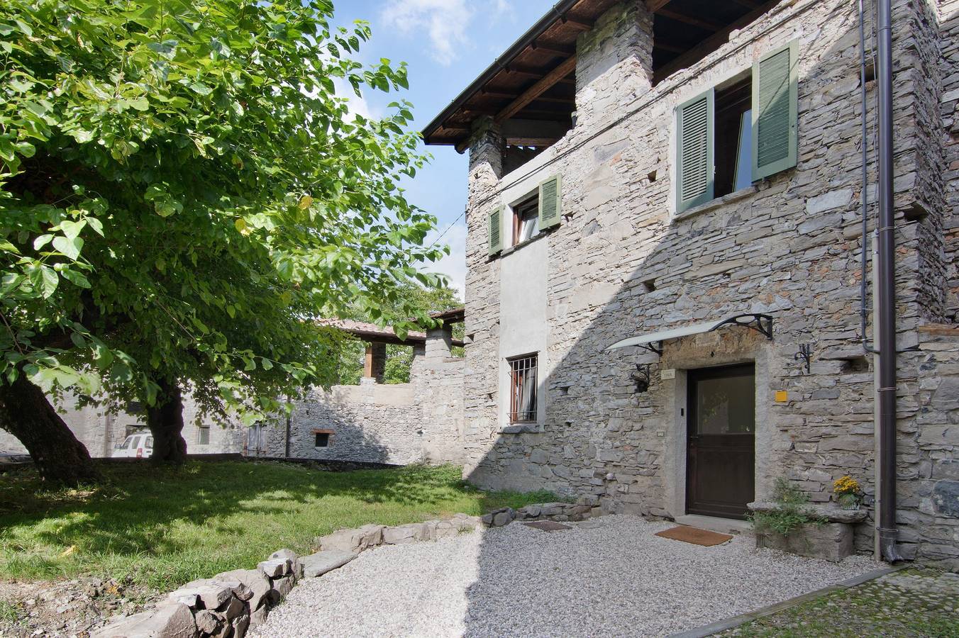Workation Castle: Casa Tremezzo in Castello di Carlazzo, Comune di Carlazzo