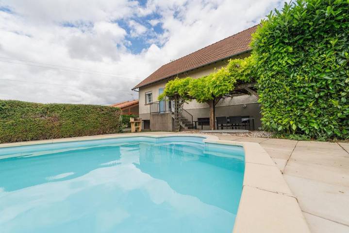 Maison d’hôte pour 10 personnes, avec terrasse ainsi que piscine et jardin à Vienne (France)