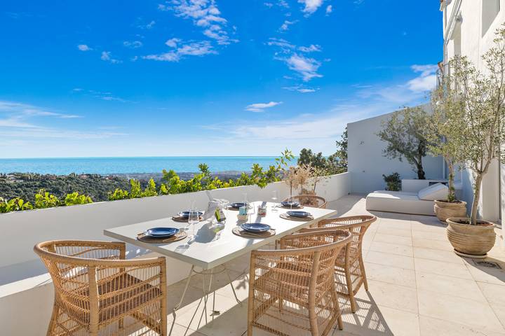 Apartamento para 6 personas, con Vistas al mar y Balcón además de Terraza y Piscina en Benahavís