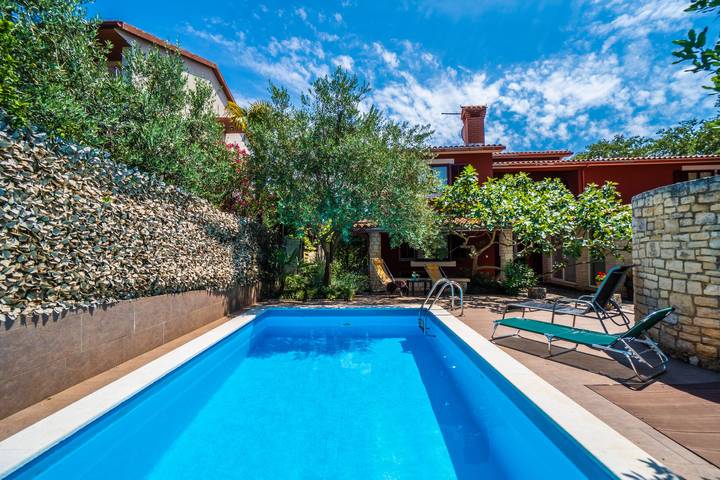 Ferienwohnung für 3 Personen, mit Terrasse und Pool - 1