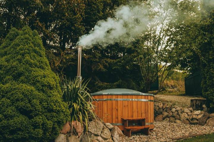 Domek letniskowy dla 6 osób, z Jacuzzi i Taras oraz Ogród w Mrągowo