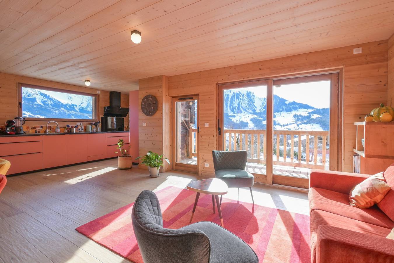 Appartement entier, Appartement dans le Chalet L'Albert avec vue sur la montagne, balcon et terrasse privée in Manigod, Région d'Annecy