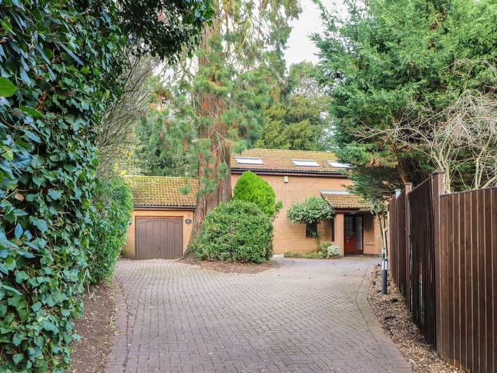 Log cabin for 9 people, with garden in Rutland