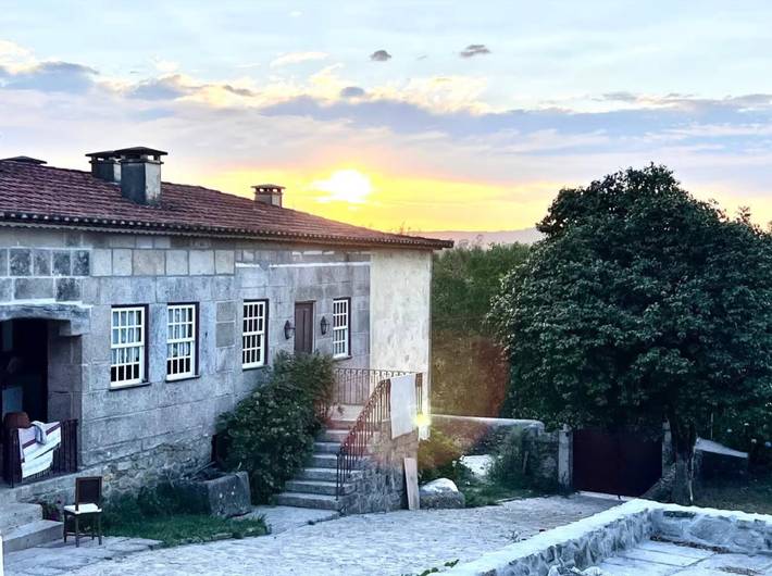 Casa das Oliveiras: Mountain View, Wi-Fi, Air Conditioning in Vale do Neiva, Viana do Castelo District