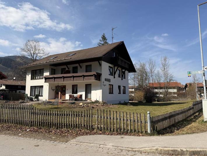 Ferienwohnung für 6 Personen, mit Balkon und Ausblick in Pfronten