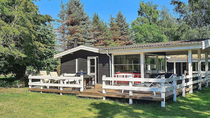 Vacation rental for 7 people, with sauna and terrace in Zealand