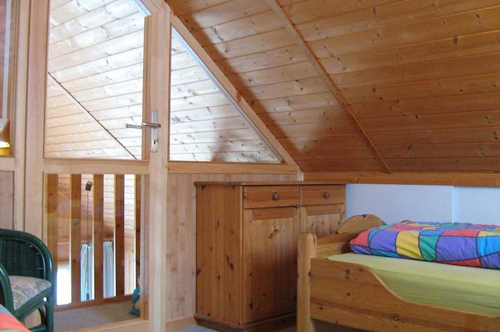 Mecklenburgische Seenplatte! Familienfreundliches, gemütliches Ferienhaus, Wlan in Badestrand Userin, Userin