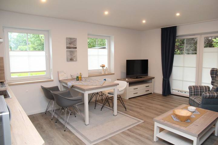 Ferienwohnung für 4 Personen, mit Garten und Terrasse in Krummhörn