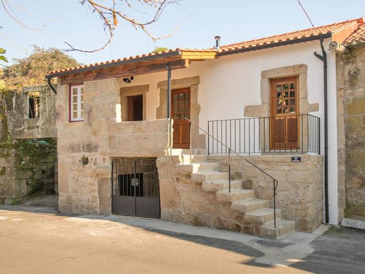 Location de vacances pour 4 personnes, avec Terrasse et Piscine dans Moreira do Lima