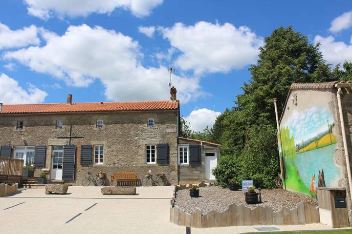 Chambre d’hôte pour 2 personnes, avec Jardin à Les Epesses