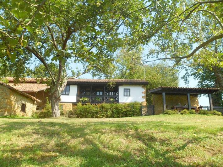 Casa rural para 5 personas, con vistas y jardín, Familias con niños en Nava - 3