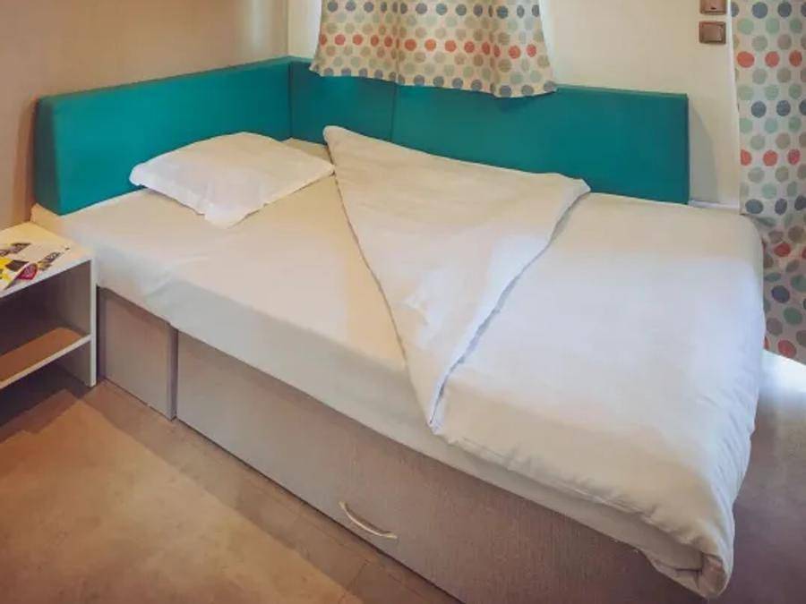 Camping du Domaine de Massereau - Mobilhome 7 personnes - Premium 3 chambres Lounge sans Tv in Sommières, Région de Nîmes