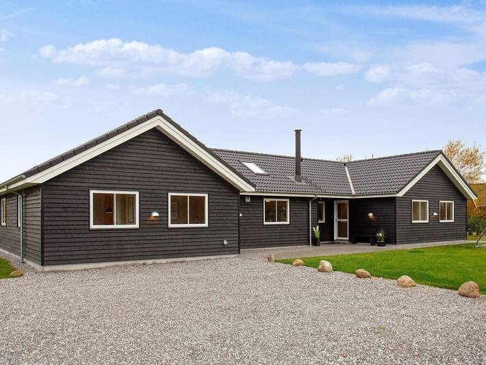 Ferienhaus für 22 Personen, mit Pool und Terrasse, kinderfreundlich