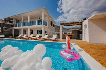 Villa für 8 Personen in Seget Donji, Split-Dalmatien, Bild 2