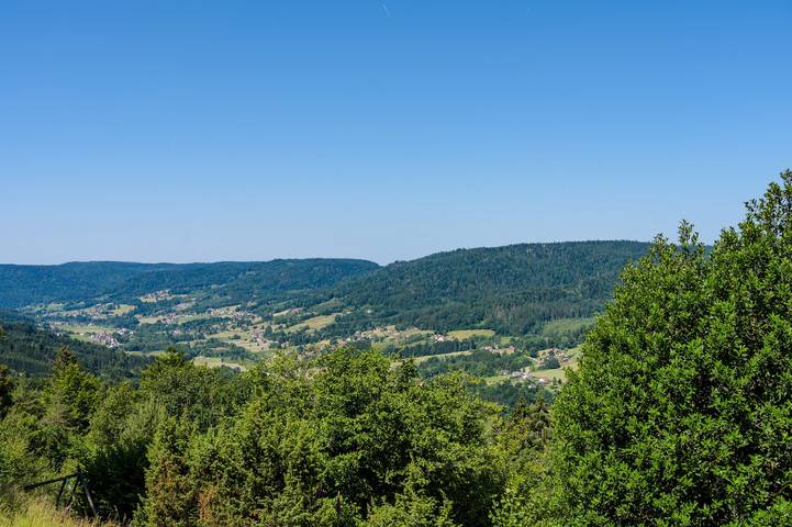 Chalet 'Chalet Les Moraines 8' avec vue sur les montagnes, piscine partagée et terrasse privée. in Le Tholy, Région d'Épinal