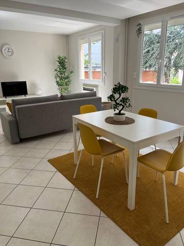 Gîte pour 4 personnes, avec balcon dans Le Grand-Quevilly