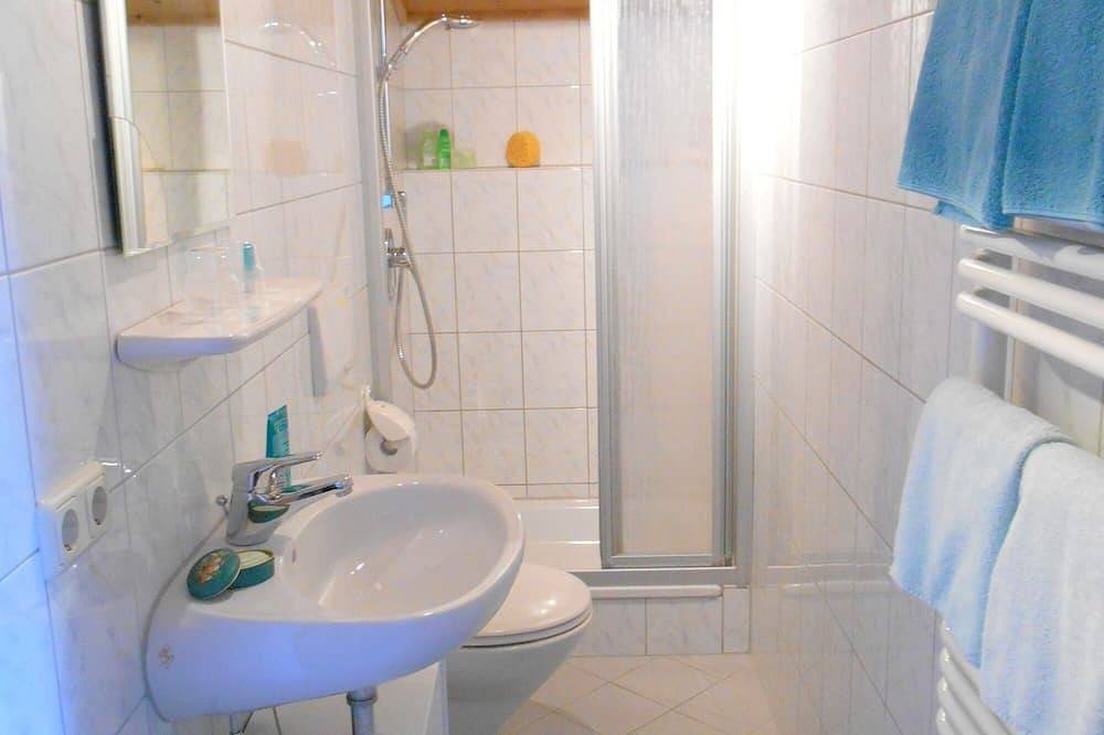 Ganze Wohnung, Gepflegtes Haus in ruhiger, sonniger Ortsrandlage mit Bergblick - 3 Sterne Dtv in Pfronten, Bayerisch Schwaben