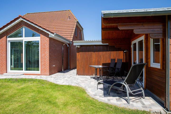 Ferienhaus für 5 Personen, mit Garten und Sauna in Pellworm