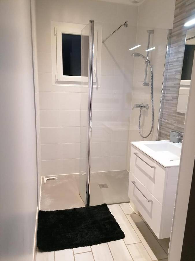 Location de vacances pour 4 personnes, avec terrasse à Sargé-lès-le-Mans