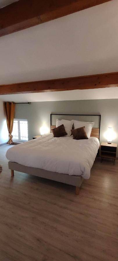 Location de vacances pour 5 personnes, avec vue ainsi que piscine et jardin à Beaumont-du-Ventoux - 4