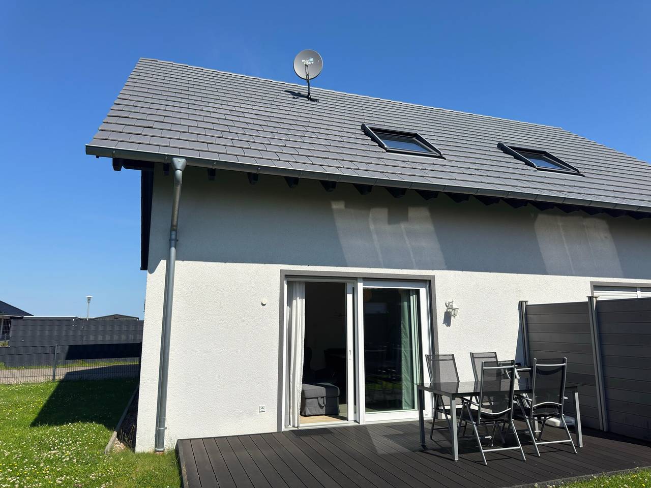 Ganze Wohnung, Moderne Ferienwohnung mit Sauna & Terrasse in Burhave, Butjadingen