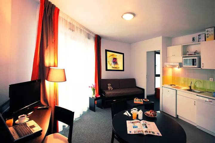 Studio entier, Studio 2 Personnes in Nancy, Région de Nancy