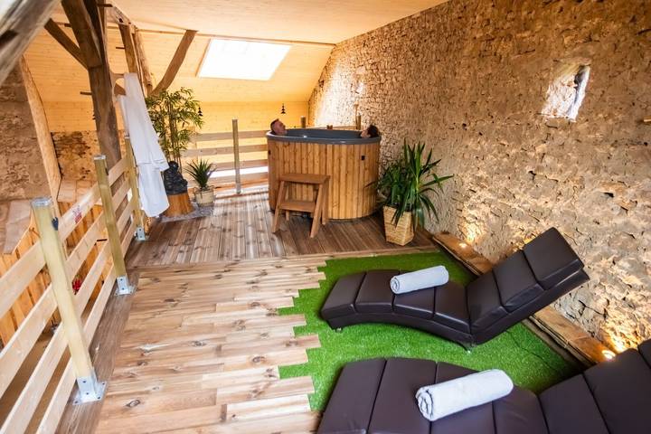 Chambre d’hôte pour 2 personnes, avec Jacuzzi et Jardin dans le Doubs - 2