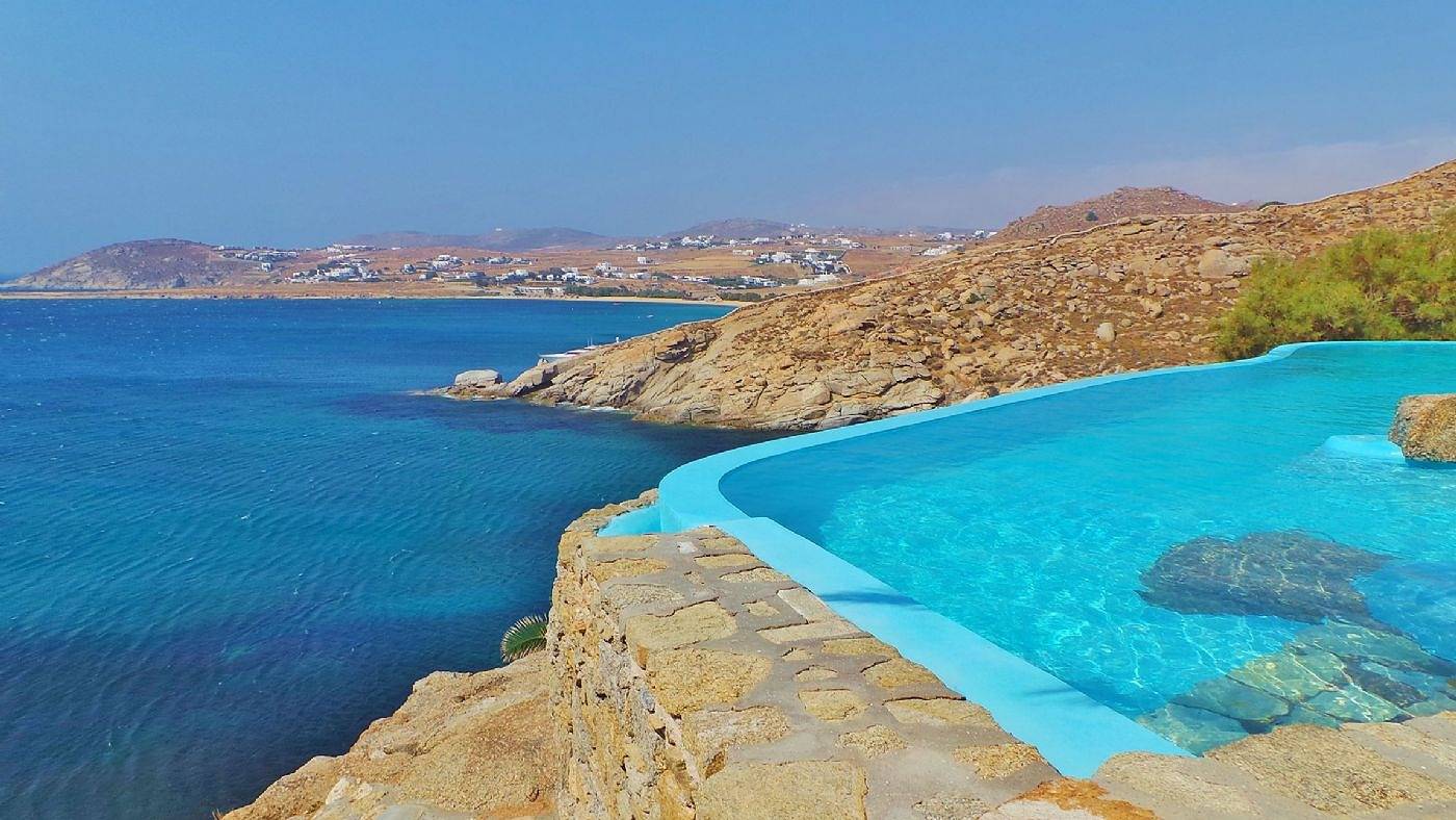 Villa Zenas with direct access to the sea in Mykonos