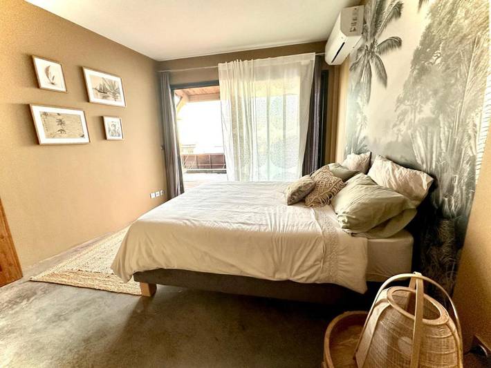 Location de vacances pour 6 personnes, avec jacuzzi ainsi que jardin et piscine dans Grands-Bois - 4