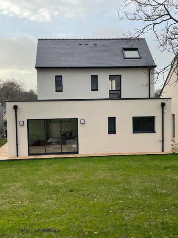 Location de vacances pour 8 personnes, avec terrasse et jardin dans Plage de Pont-Mahé