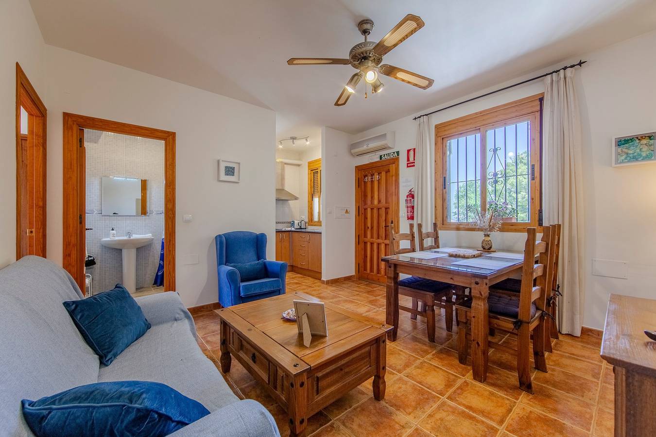 Apartamento entero, Apartamento 'Apartamento Membrillo' con vistas a la montaña, Wi-Fi y aire acondicionado in Vélez-Rubio, Provincia de Almería