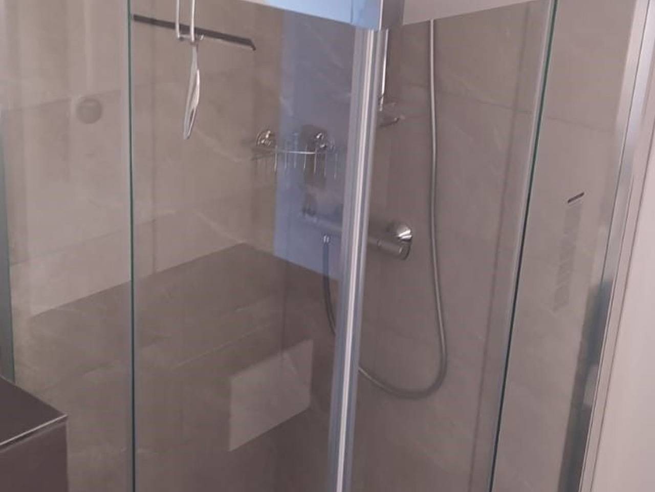 Ganze Wohnung, Frisch renovierte Appartements - Appartement mit Balkon 1.Og mitte in Mönchengladbach, Niederrhein