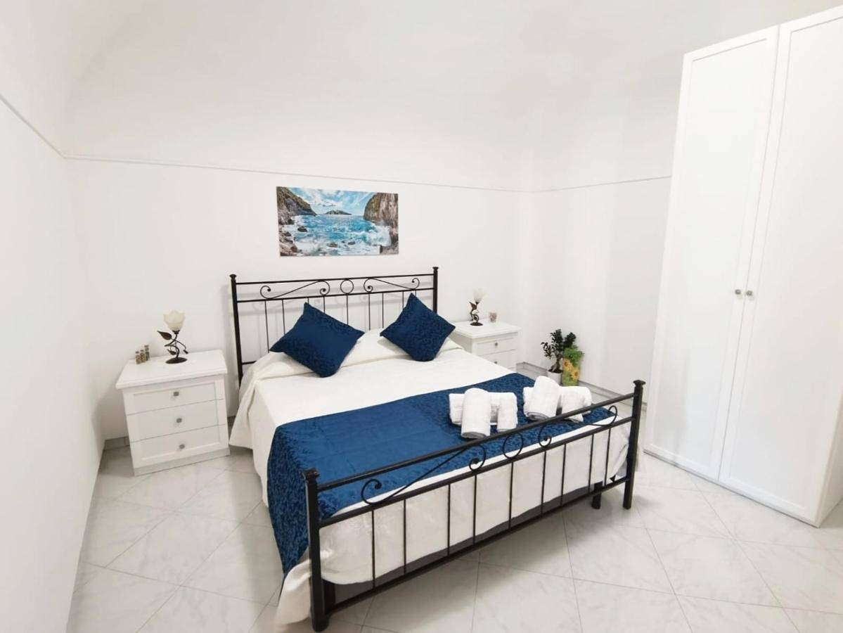 Double Room in Termini Napoli, Massa Lubrense