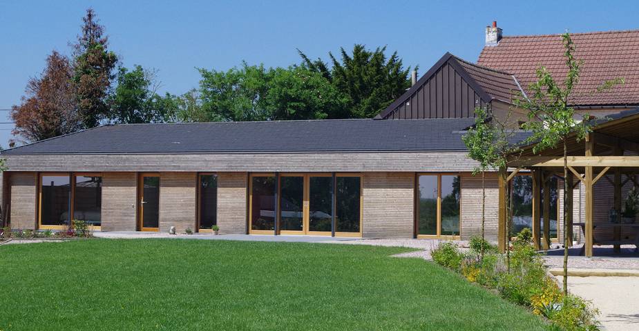 Gîte pour 8 personnes, avec terrasse et jacuzzi dans Thimougies