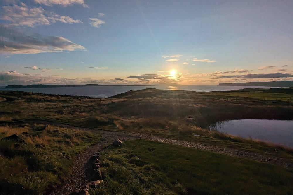 Cliff Top Retreat with Private Hot tub (Cab2) in County Antrim