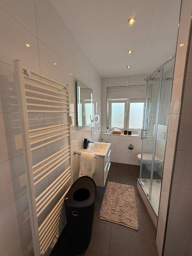 Appartement entier, Neu eingerichtete Wohnung Apartment 75qm Boarding House Aachen Wuerselen in Würselen, Rhénanie