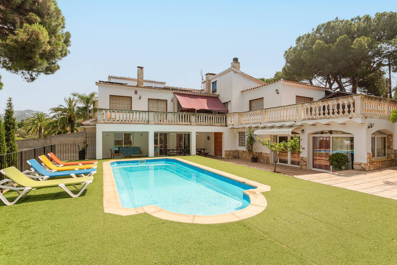 Appartamento intero, Appartamento 'Bogues' con vista sulle montagne, piscina privata e Wi-Fi in Lloret de Mar, Costa Brava