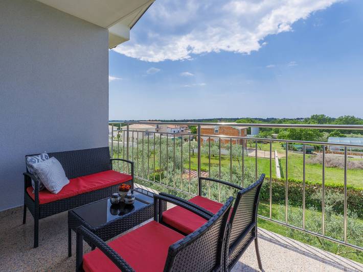 Gîte pour 4 personnes, avec terrasse ainsi que jacuzzi et jardin à Umag - 2