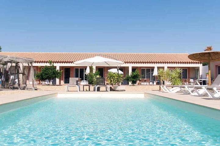 Maison de vacances pour 11 personnes, avec Jacuzzi ainsi que Terrasse et Jardin à Villeneuve-de-la-Raho
