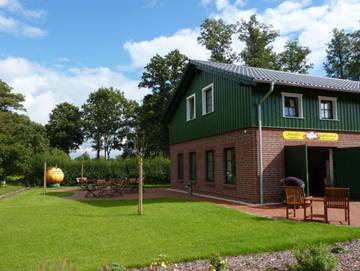 Ferienwohnung für 3 Personen, mit Garten und Sauna, kinderfreundlich in Burg (Spreewald)