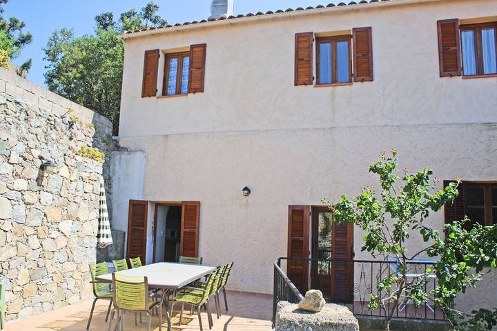 Casa vacanza per 8 persone, con terrazza in Corbara