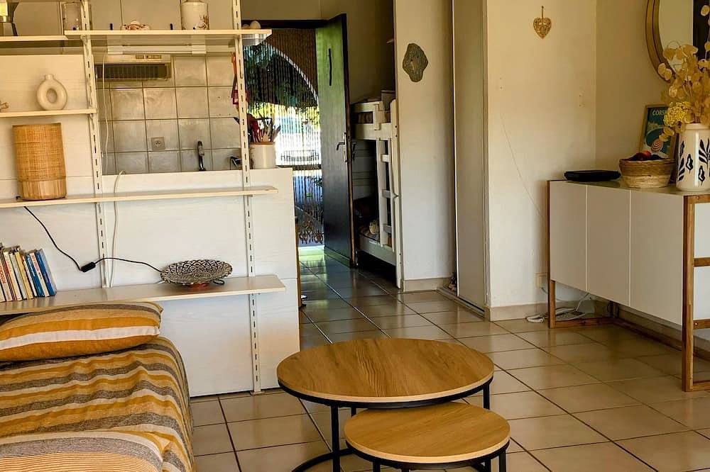 Appartement entier, Chez Aline - Appartement Rdc F2 en bord de mer in Prunete, Cervione