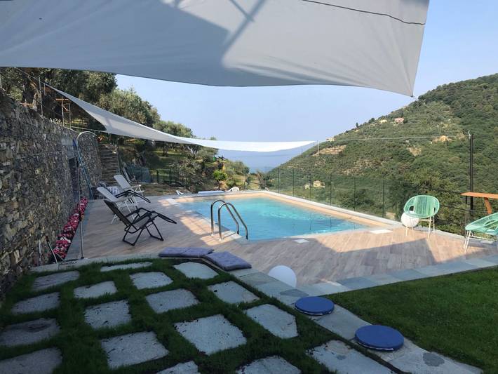 Casa vacanza per 6 persone, con Balcone e Giardino nonché Piscina e Panorama a Sori