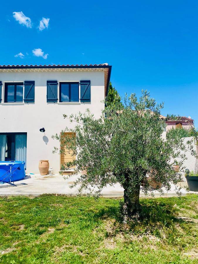 Villa pour 6 personnes, avec vue et jardin ainsi que piscine et bassin pour enfant