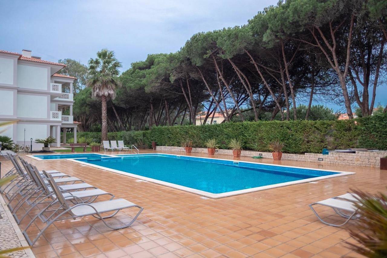 Three-Bedroom House in Amoreira, Leiria distrito