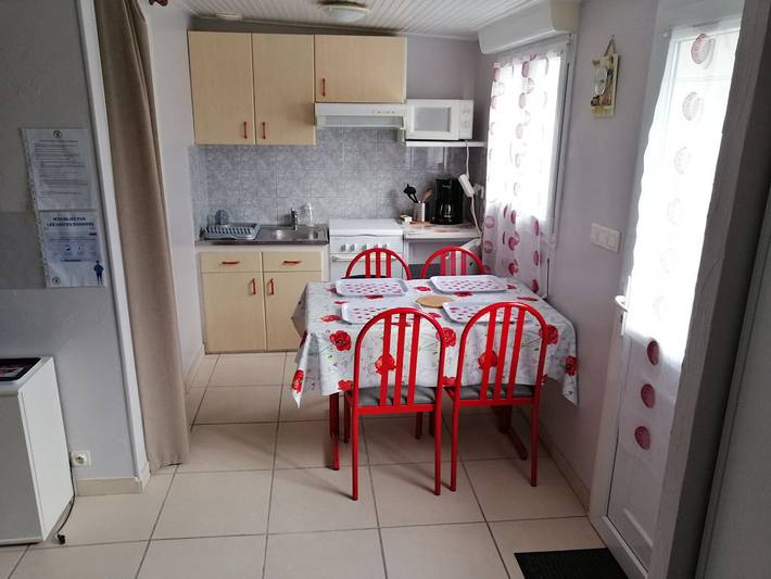 Gîte pour 3 personnes, avec jardin et terrasse en Vendée - 2