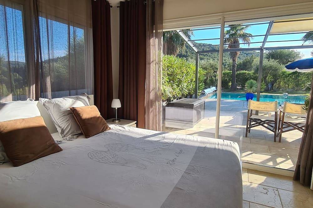 Villa rental with pool Var in Le Beausset, Toulon regio